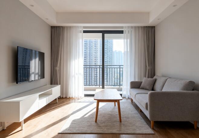 裝修選瓷磚通鋪，值嗎？4大好處+2個(gè)注意點(diǎn)，讓家顯大又高級(jí)