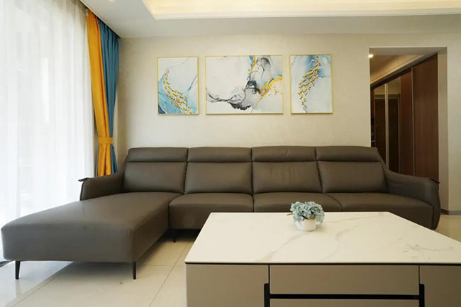 現代簡約三室兩廳，裹著裊裊茶香，演繹優(yōu)雅的生活格調